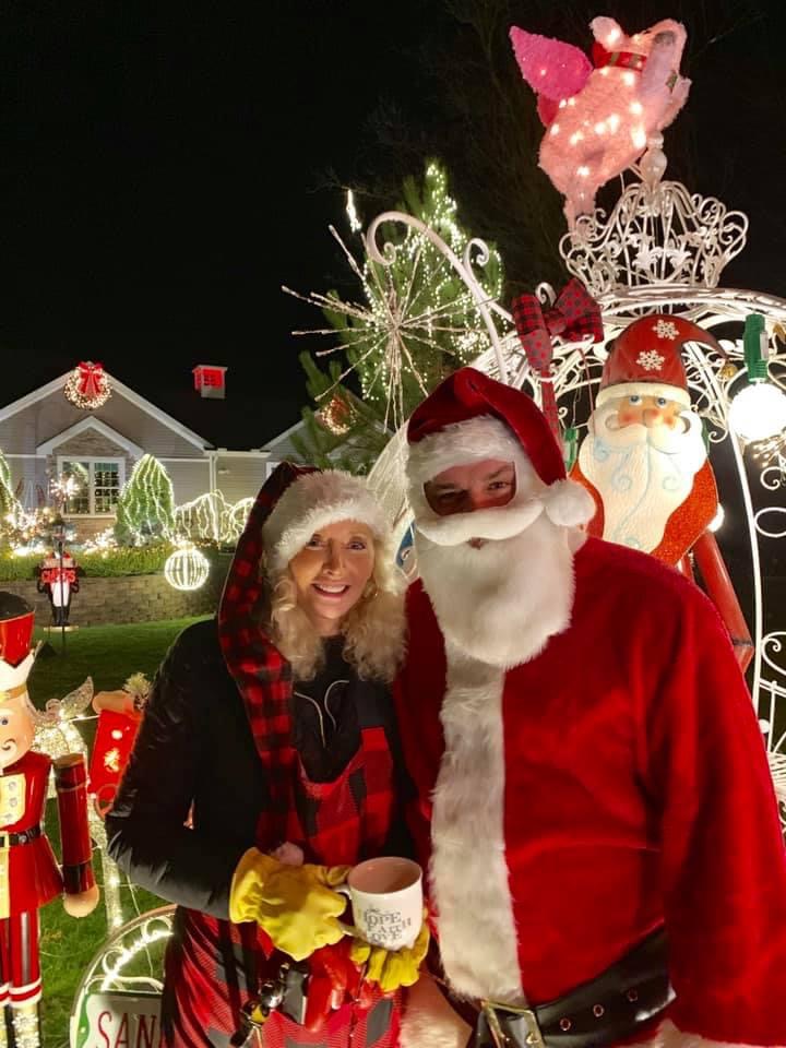 HASLETT HOLIDAY DISPLAY ATTRACTS HUNDREDS